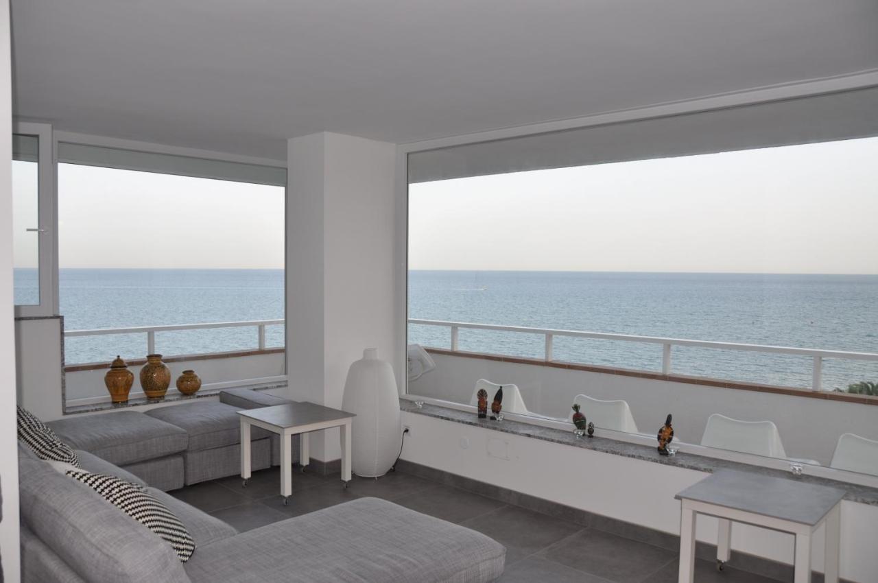 Magnifique Appartement Avec Une Incroyable Vue Sur Mer Τορρεμολίνος Εξωτερικό φωτογραφία